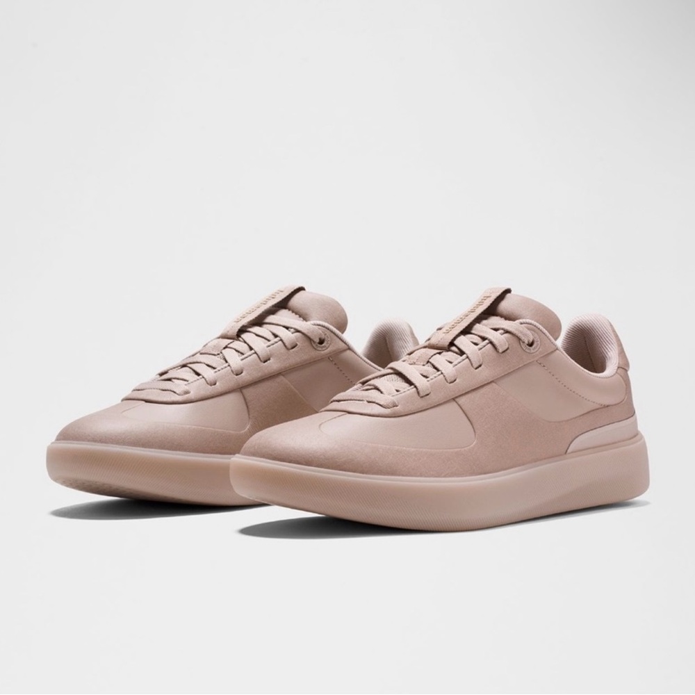 lululemon athletica Women's Athletic Shoes in pink brand new. Both sets of laces